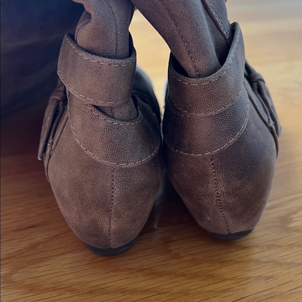 Baretraps Tall Boots - Picture 4 of 5